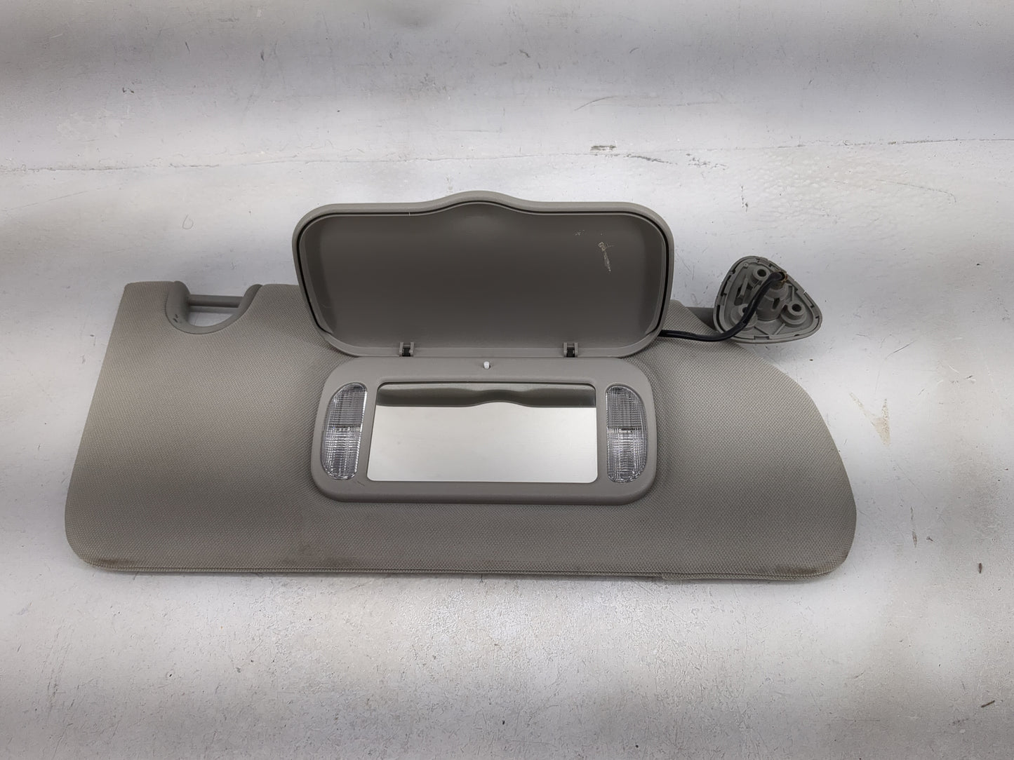 2006-2011 Buick Lucerne Sun Visor Shade Replacement Passenger Right Mirror Fits Fits 2006 2007 2008 2009 2010 2011 OEM Used 