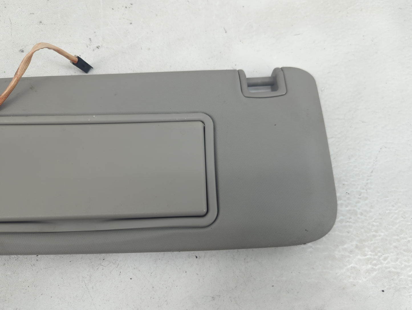 2016-2017 Buick Regal Sun Visor Shade Replacement Passenger Right Mirror Fits Fits 2016 2017 OEM Used Auto Parts - Oemusedau
