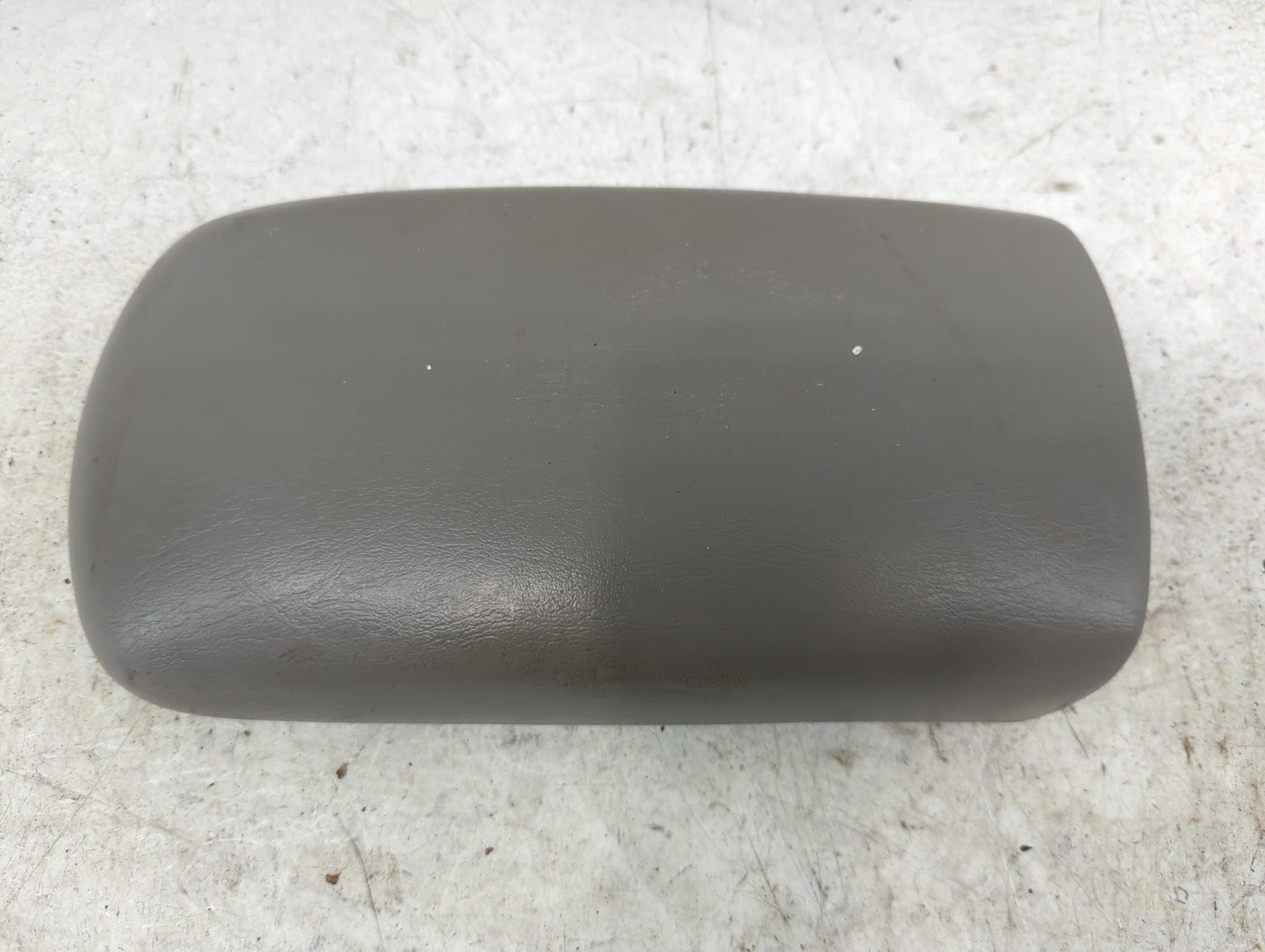 2000-2004 Buick Regal Center Console Armrest Cover Lid Fits Fits 2000 2001 2002 2003 2004 2005 OEM Used Auto Parts - Oemused