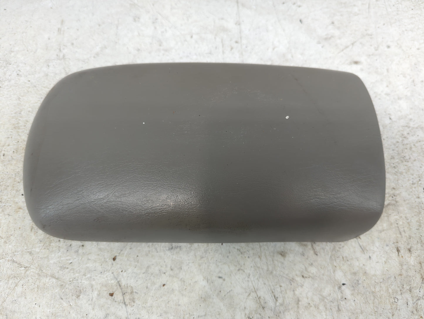 2000-2004 Buick Regal Center Console Armrest Cover Lid Fits Fits 2000 2001 2002 2003 2004 2005 OEM Used Auto Parts - Oemused