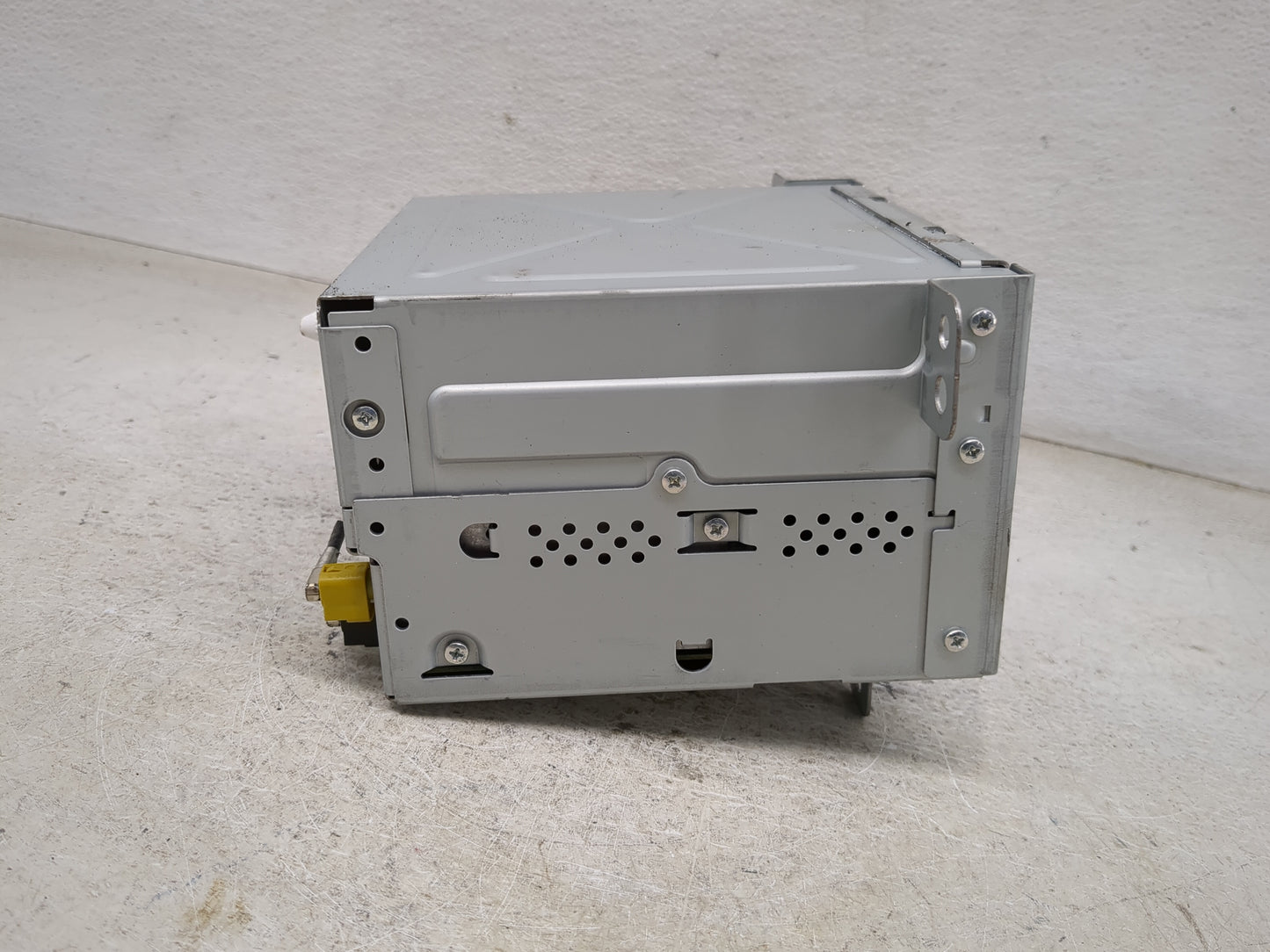 2011 Buick Regal Radio AM FM Cd Player Receiver Replacement Fits Fits 2010 OEM Used Auto Parts - Oemusedautoparts1.com