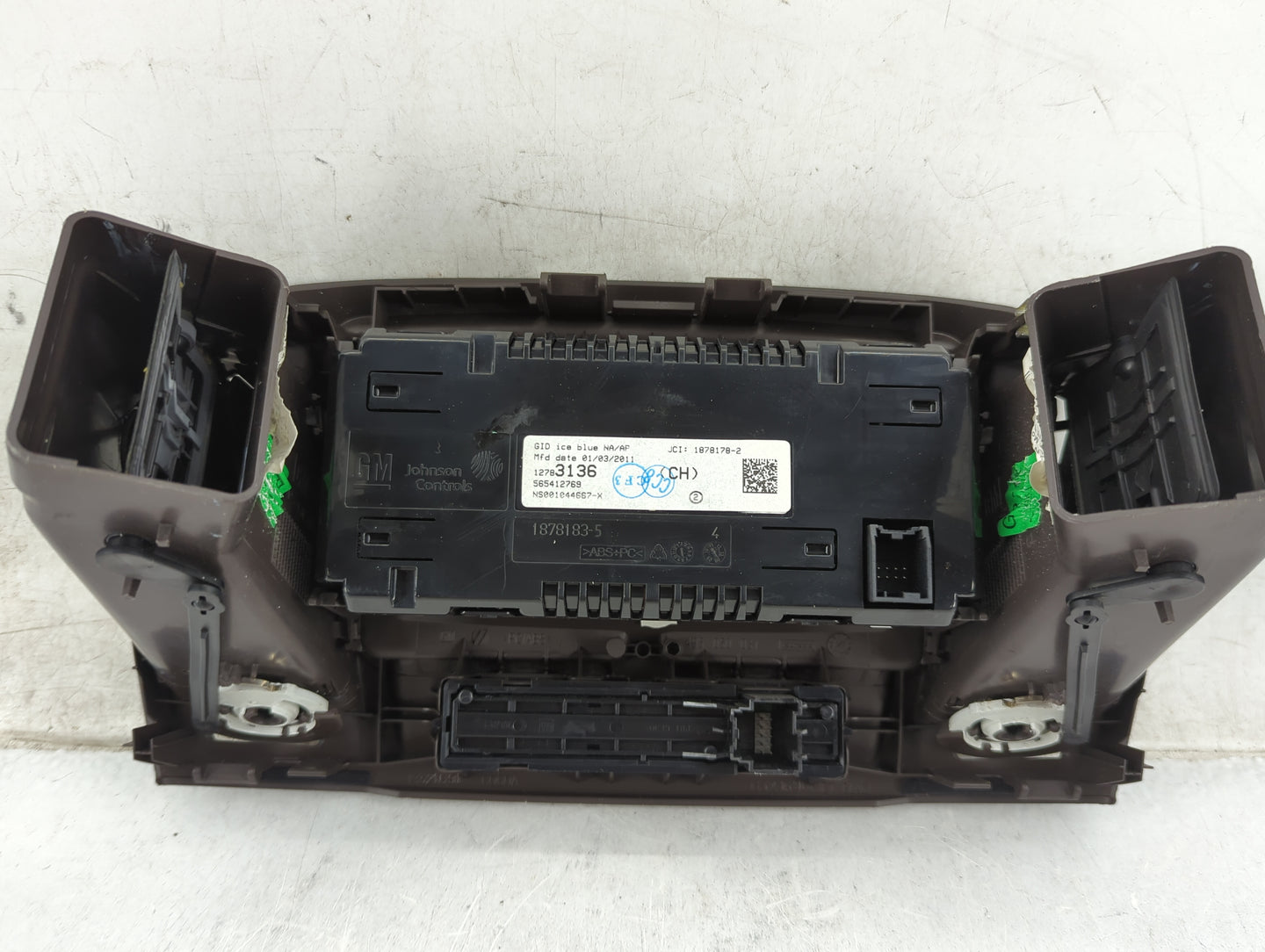 2011-2012 Buick Regal Information Display Screen 1167397 - Oemusedautoparts1.com