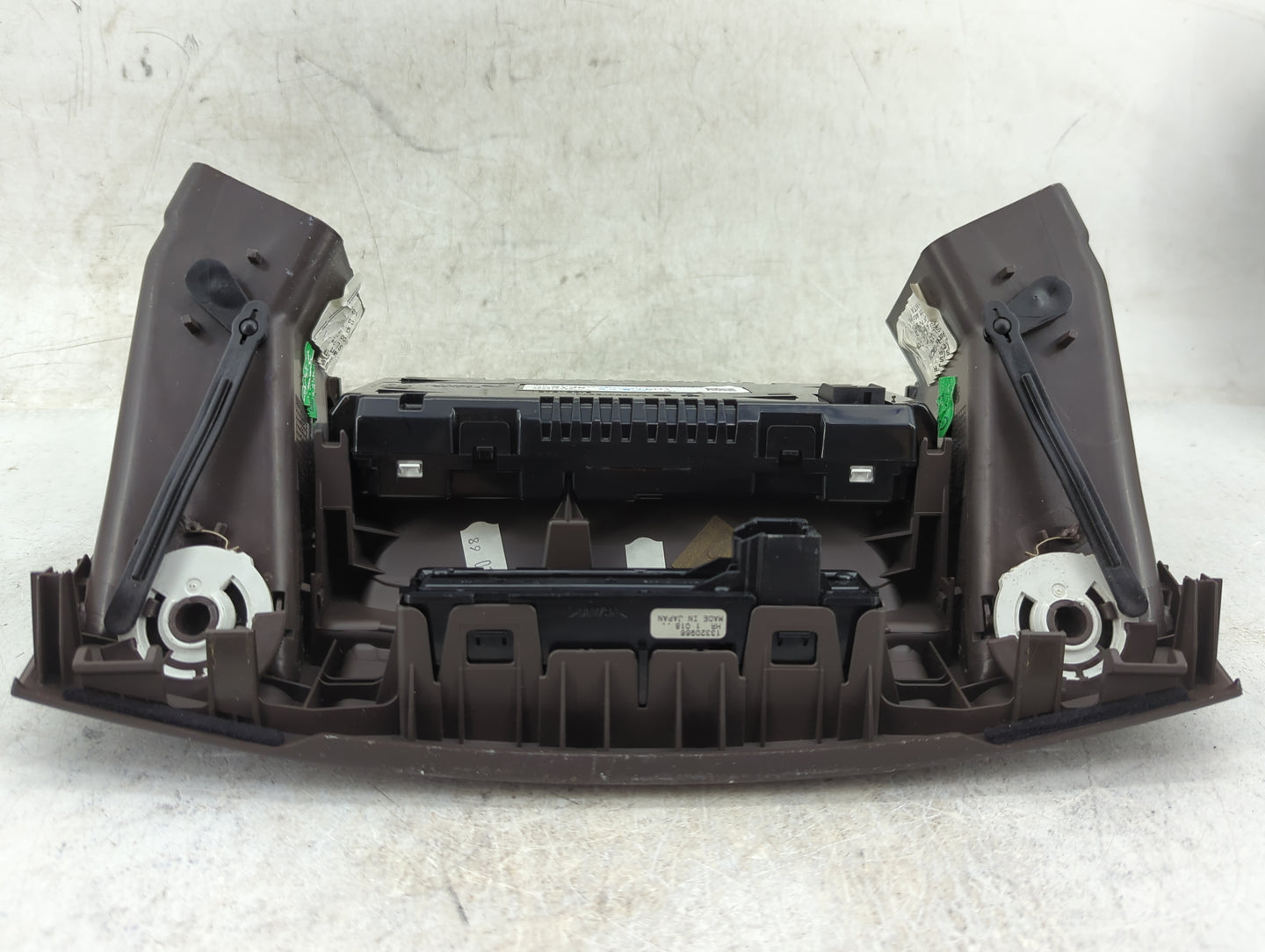 2011-2012 Buick Regal Information Display Screen 1167397 - Oemusedautoparts1.com