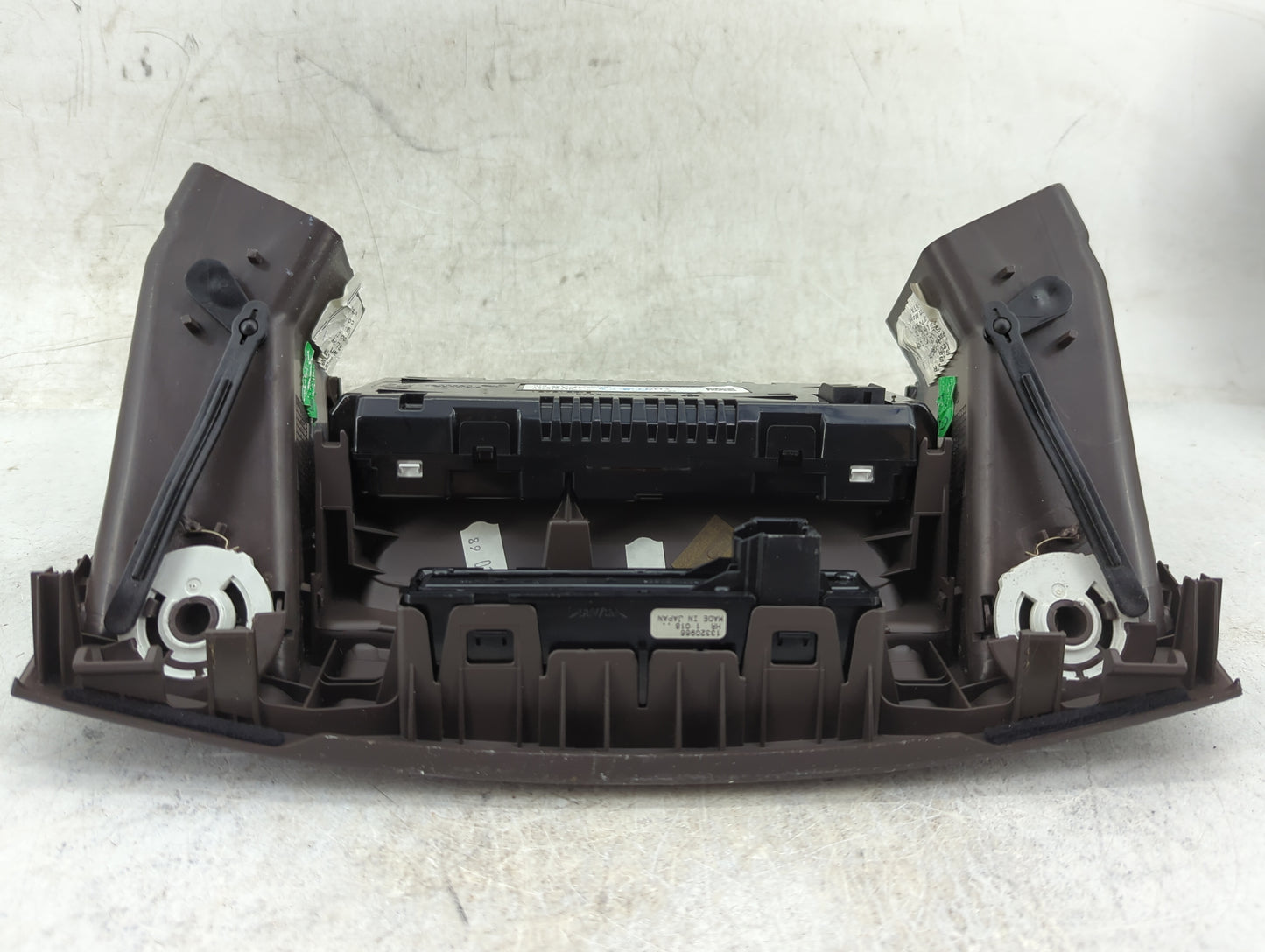 2011-2012 Buick Regal Information Display Screen 1167397 - Oemusedautoparts1.com