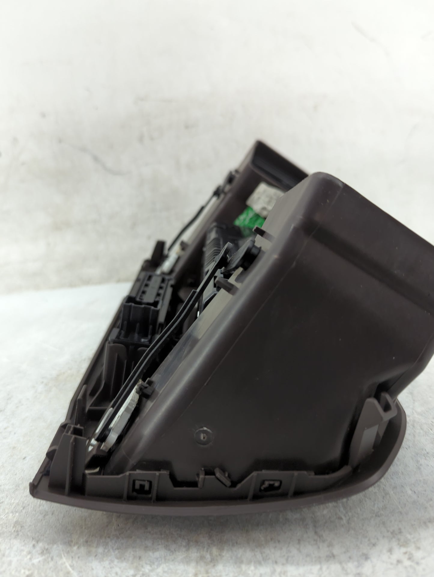 2011-2012 Buick Regal Information Display Screen 1167397 - Oemusedautoparts1.com