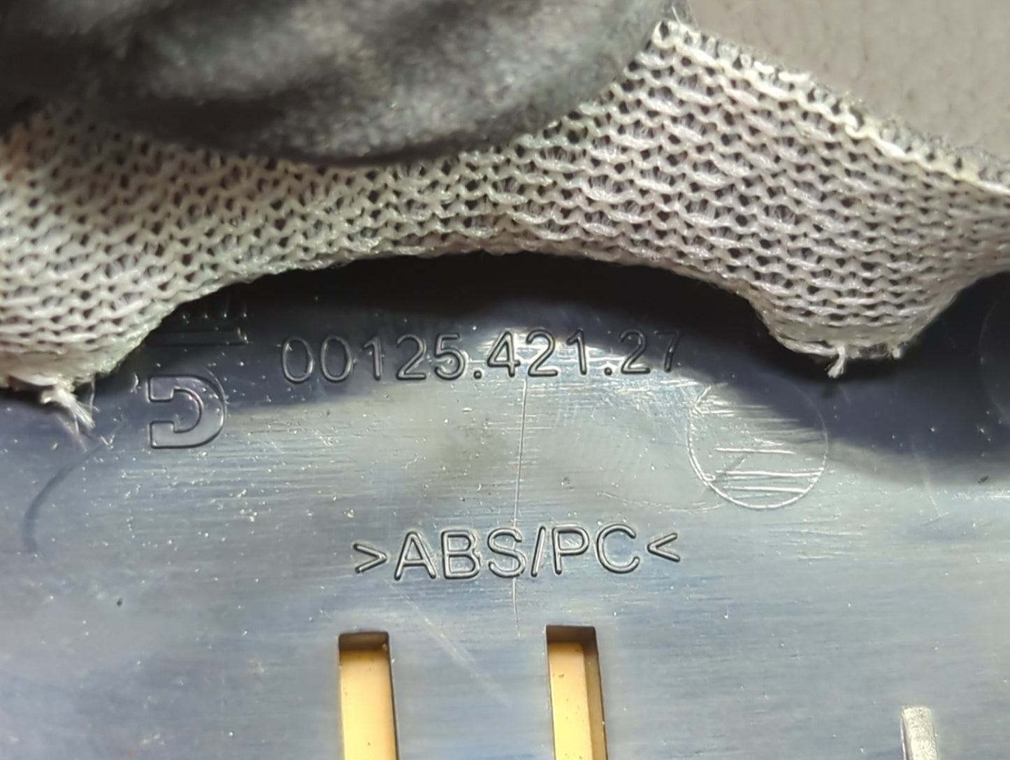 2011 Buick Regal Center Console Armrest Cover Lid Fits OEM Used Auto Parts - Oemusedautoparts1.com