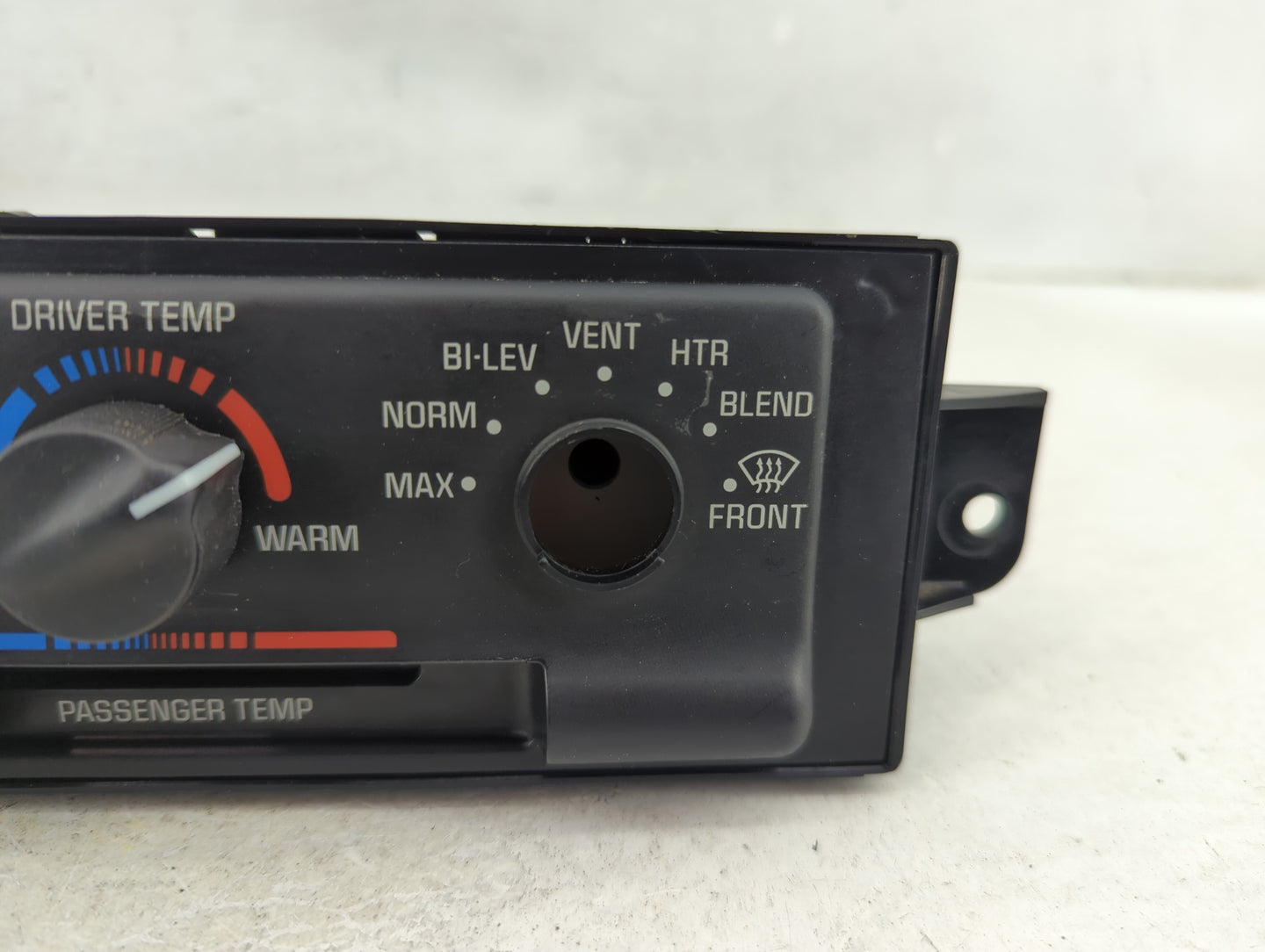 1997-1999 Buick Regal Climate Control Module Temperature AC/Heater Replacement Fits Fits 1997 1998 1999 OEM Used Auto Parts 