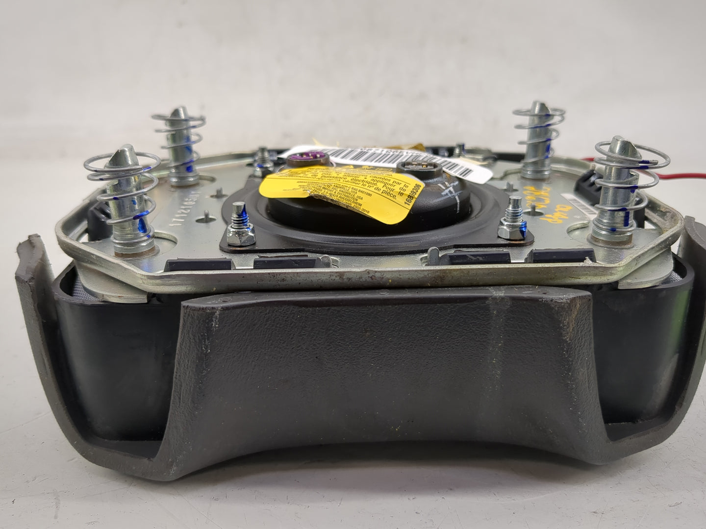 2005-2007 Buick Rendezvous Air Bag Driver Left Steering Wheel Mounted - Oemusedautoparts1.com
