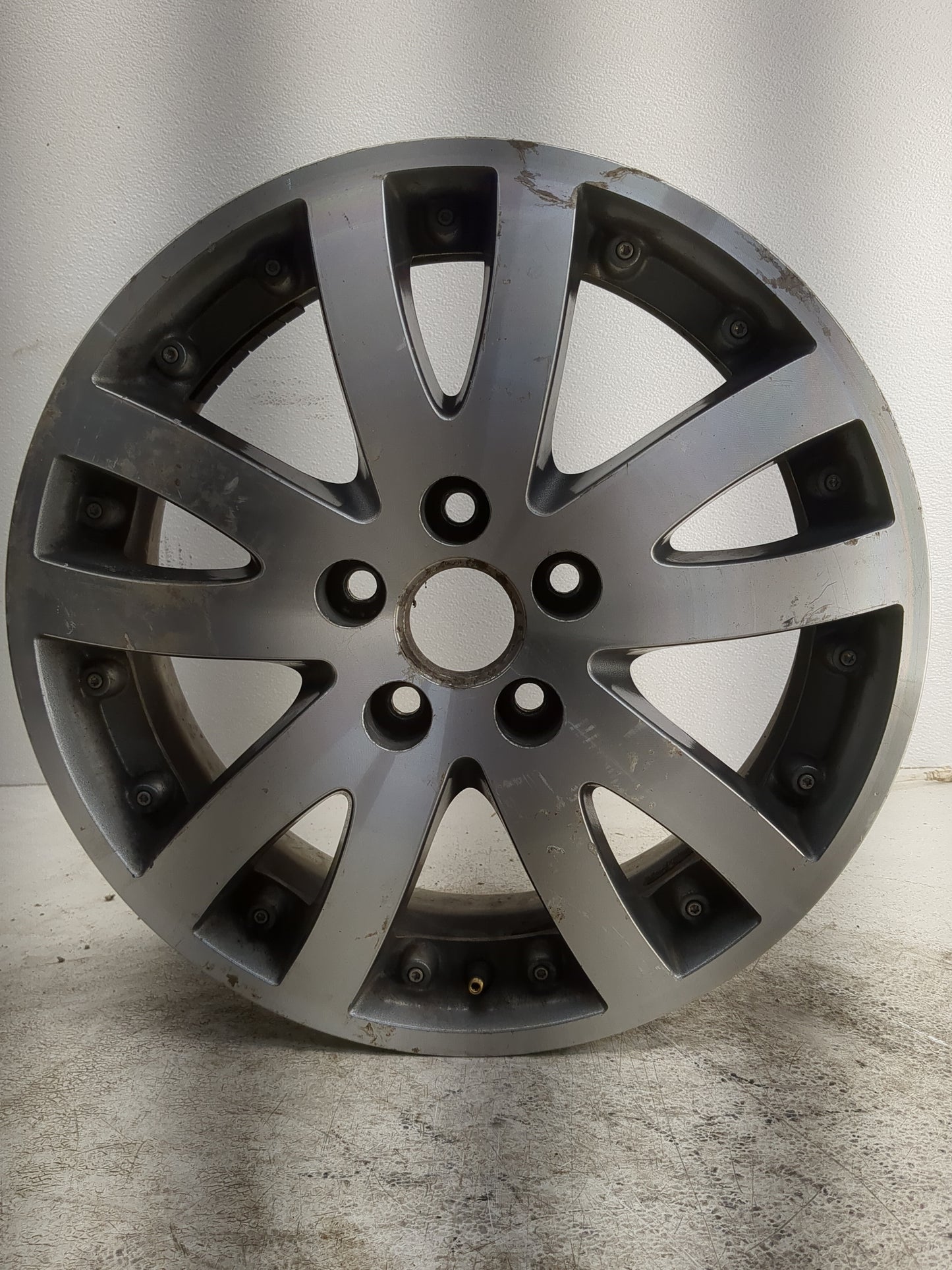 2004-2006 Buick Rendezvous Oem Wheel Rim - Oemusedautoparts1.com