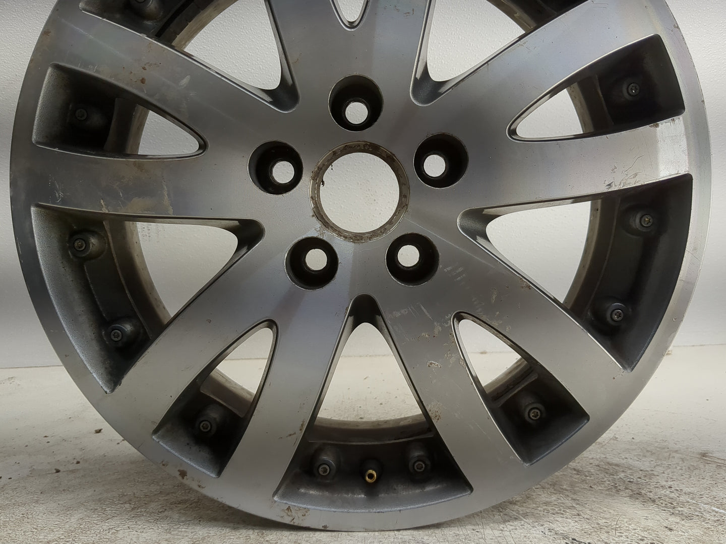 2004-2006 Buick Rendezvous Oem Wheel Rim - Oemusedautoparts1.com