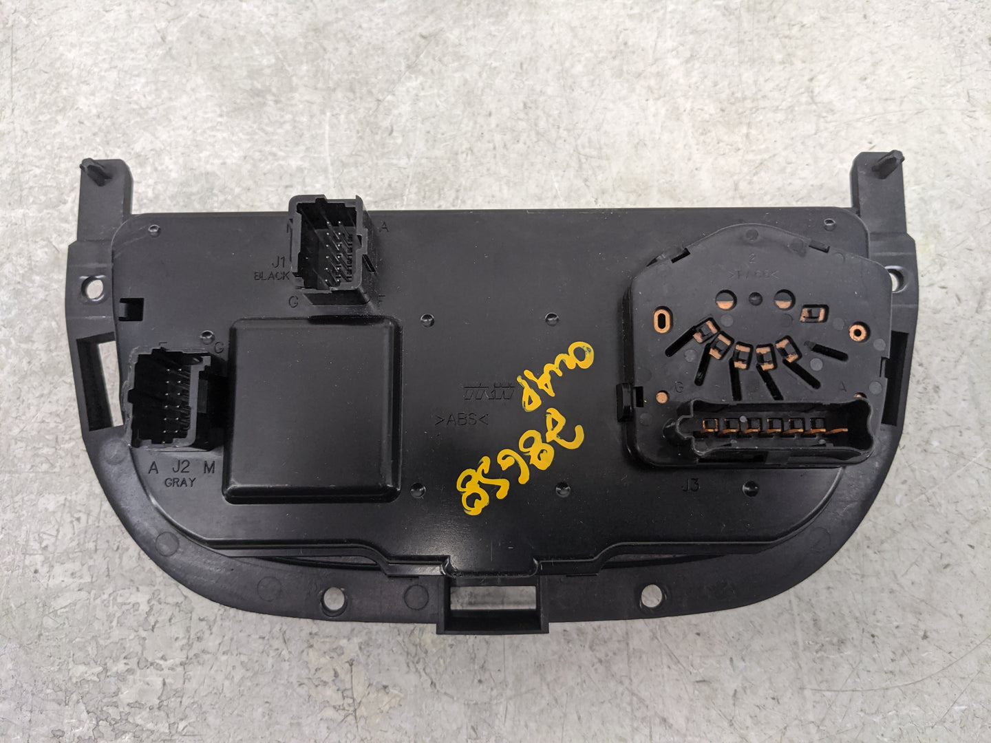 2005-2007 Buick Terraza Climate Control Module Temperature AC/Heater Replacement Fits Fits 2005 2006 2007 2008 2009 OEM Used