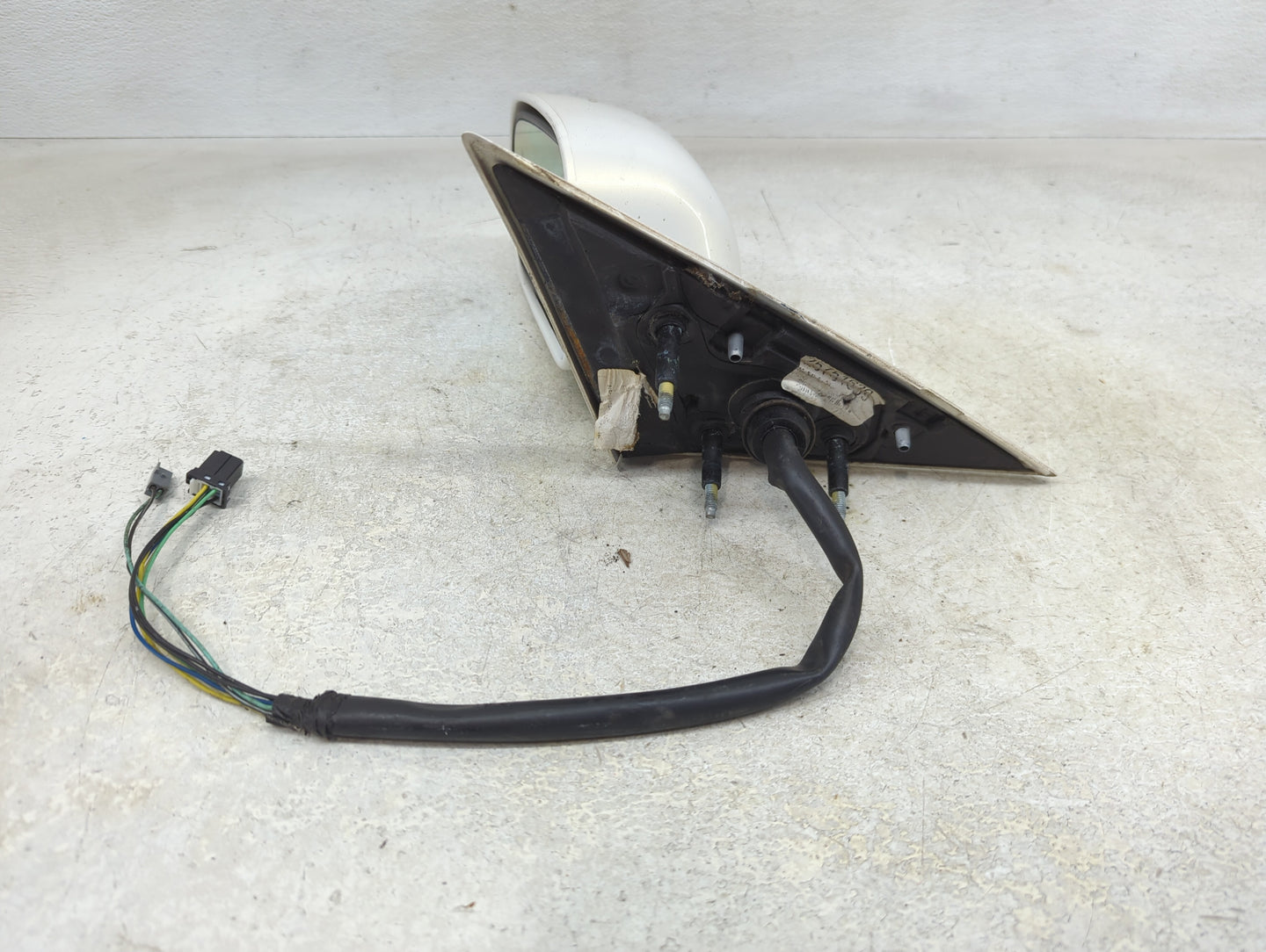 2003-2005 Cadillac Deville Driver Side View Mirror - Left Door Mirror OEM Used - Oemusedautoparts1.com