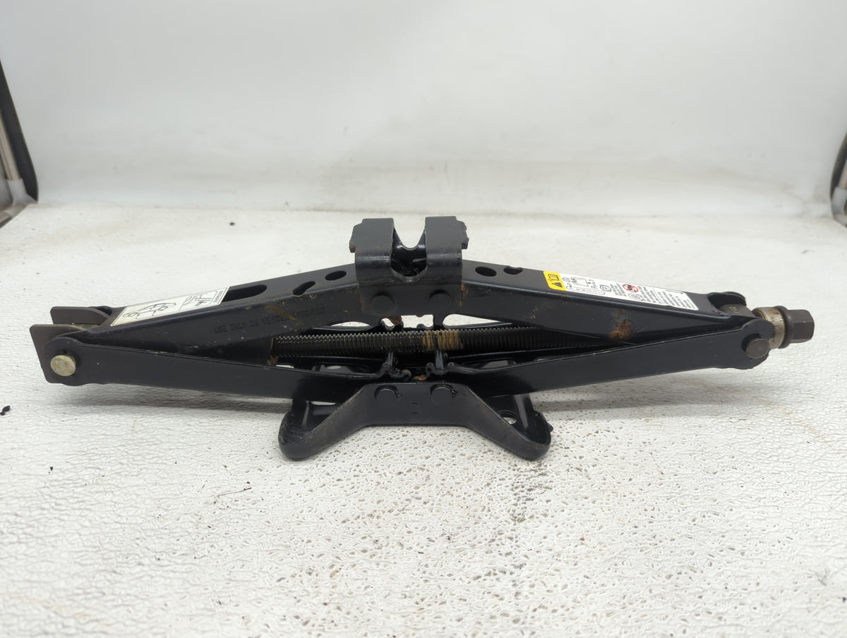 2003 Cadillac Seville Spare Scissor Car Jack - Oemusedautoparts1.com