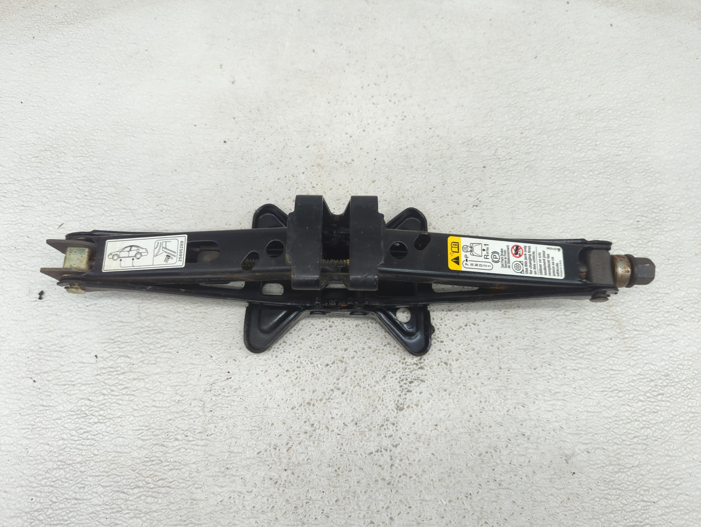 2003 Cadillac Seville Spare Scissor Car Jack - Oemusedautoparts1.com