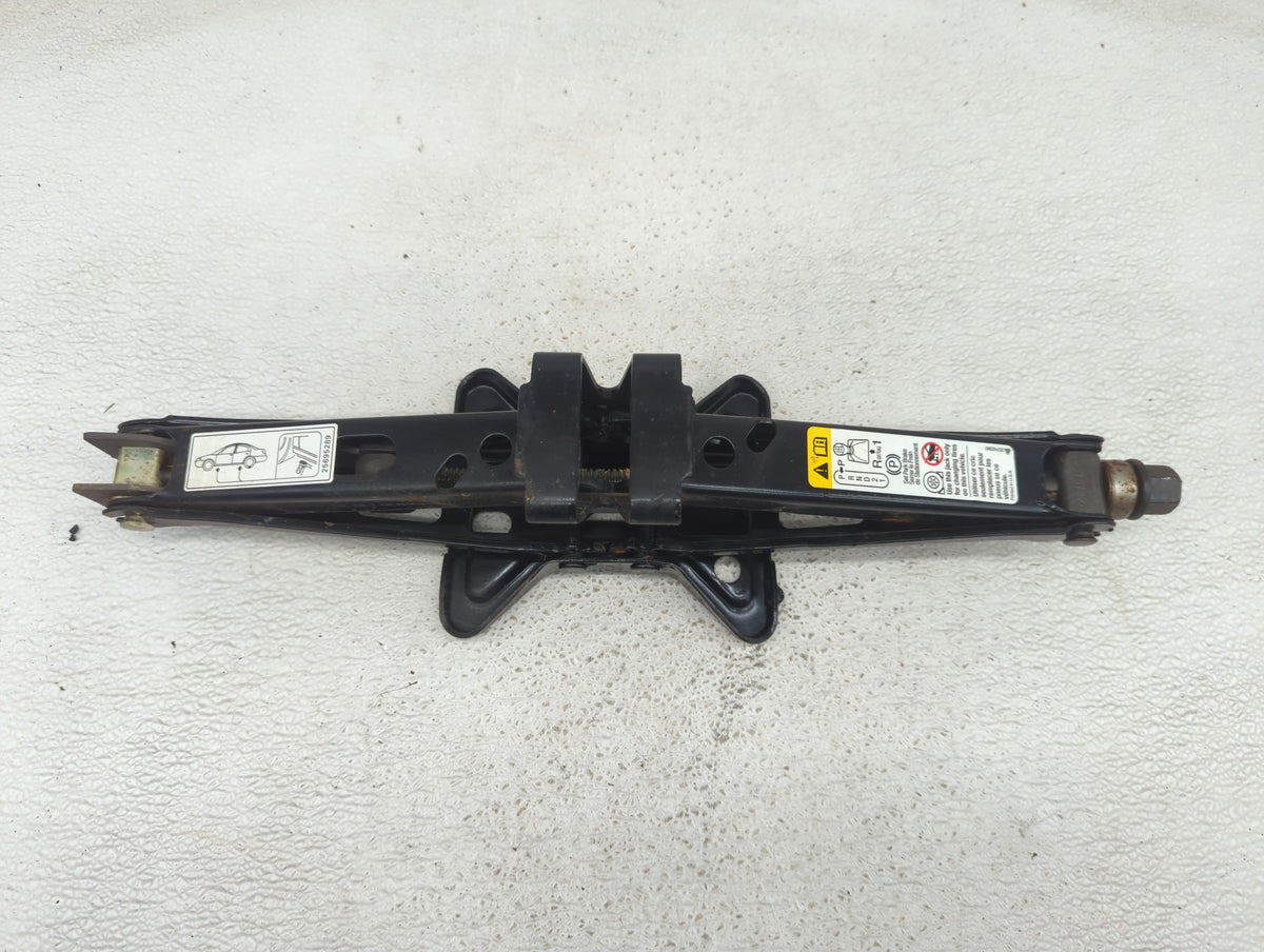 2003 Cadillac Seville Spare Scissor Car Jack - Oemusedautoparts1.com
