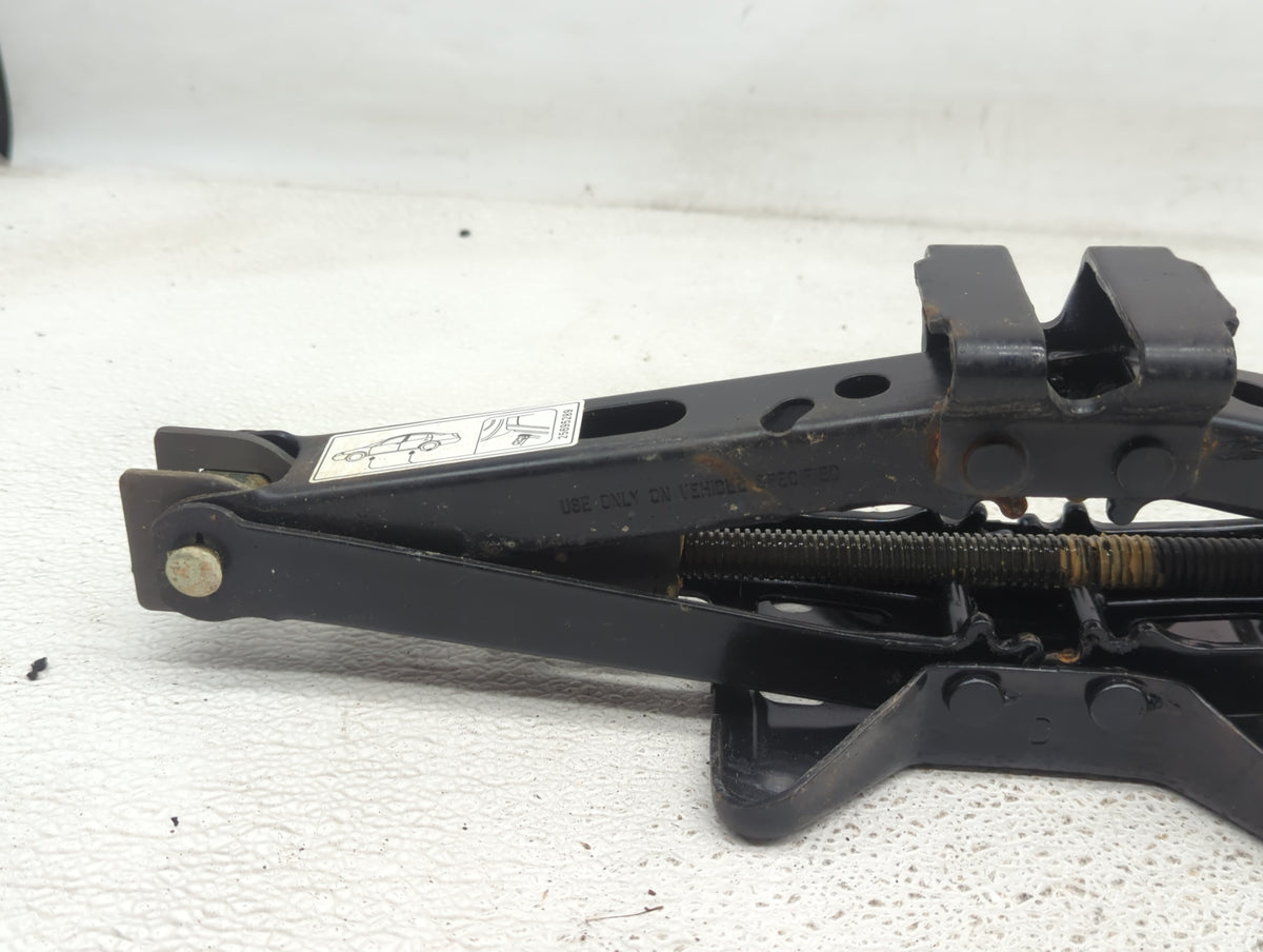 2003 Cadillac Seville Spare Scissor Car Jack - Oemusedautoparts1.com