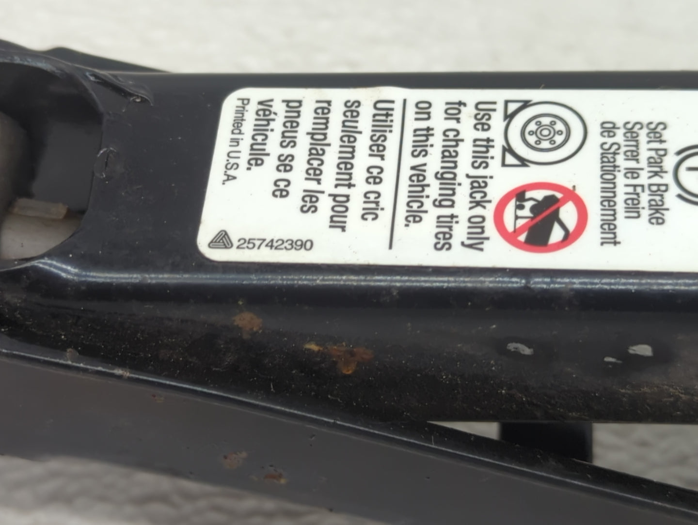 2003 Cadillac Seville Spare Scissor Car Jack - Oemusedautoparts1.com