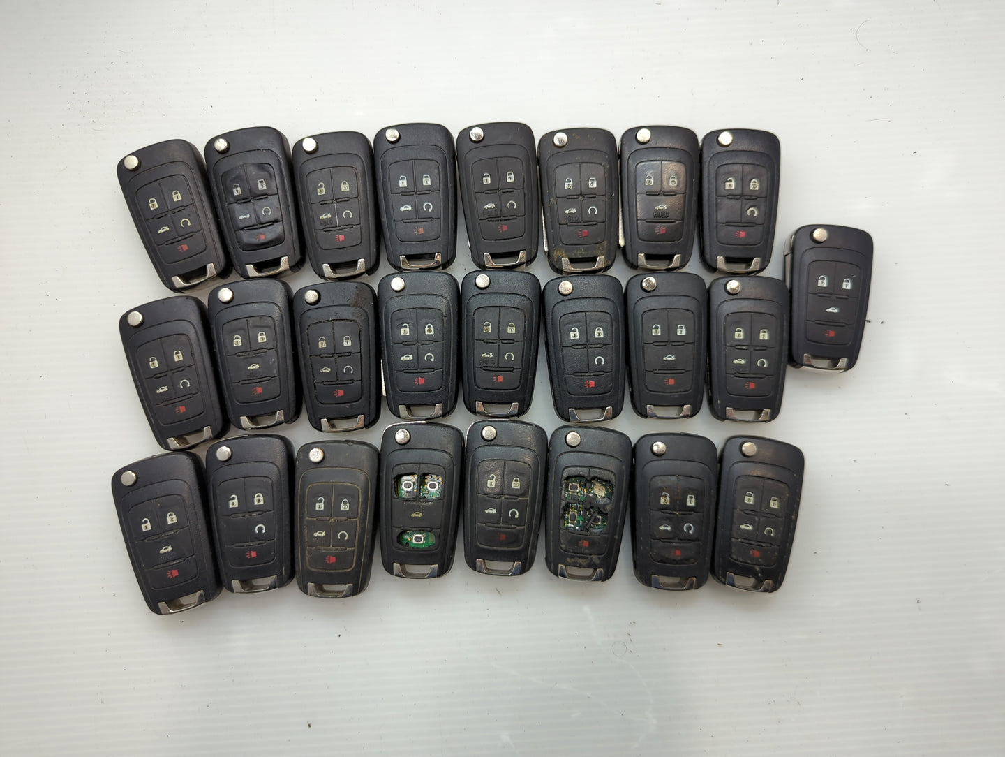 Lot of 25 Chevrolet Keyless Entry Remote Fob KR55WK50073 | OHT01060512 - Oemusedautoparts1.com