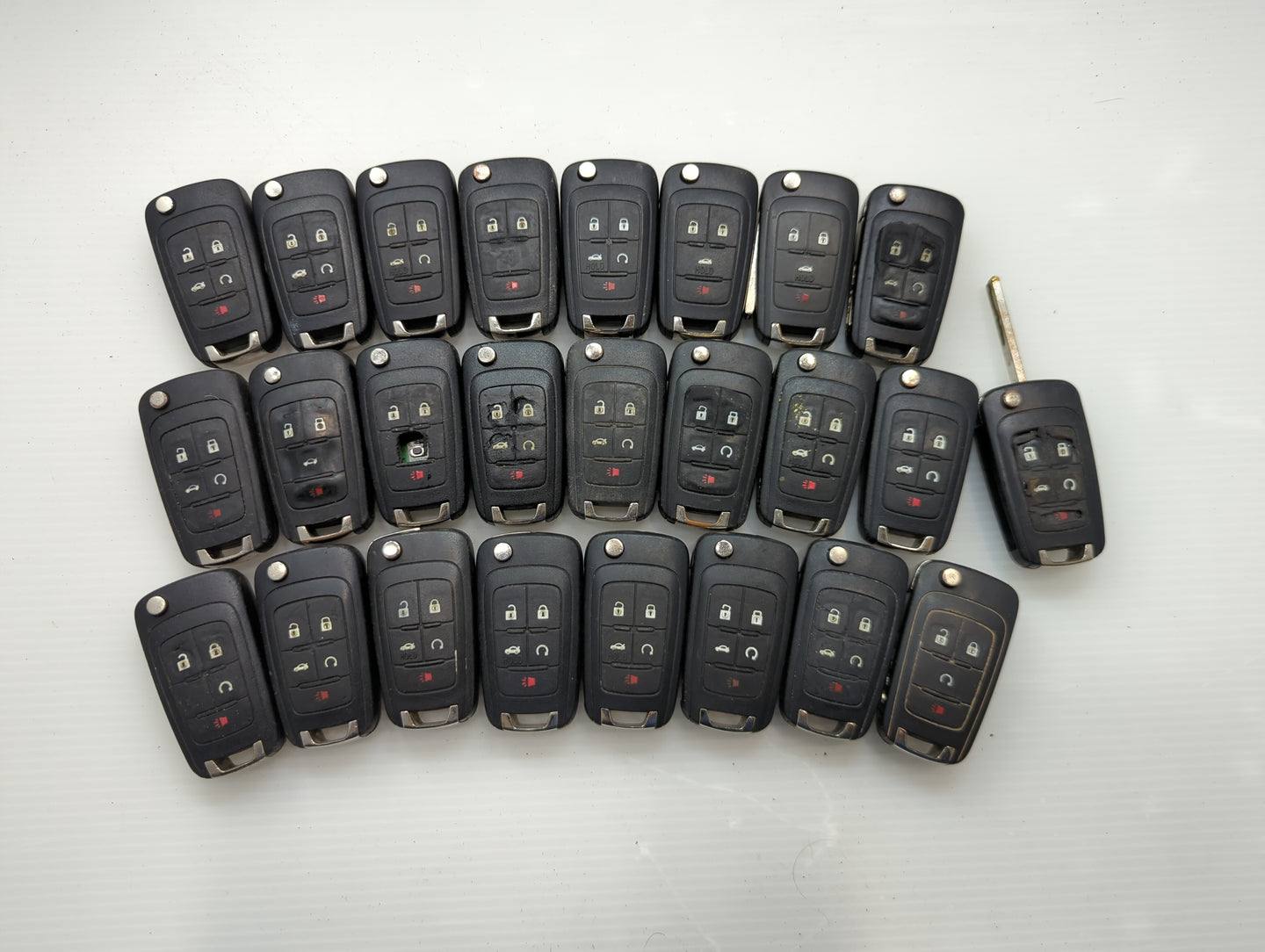 Lot of 25 Chevrolet Keyless Entry Remote Fob OHT01060512 | 2AOKM-GV12 | - Oemusedautoparts1.com