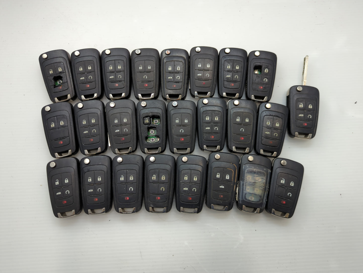 Lot of 25 Chevrolet Keyless Entry Remote Fob OHT01060512 | - Oemusedautoparts1.com