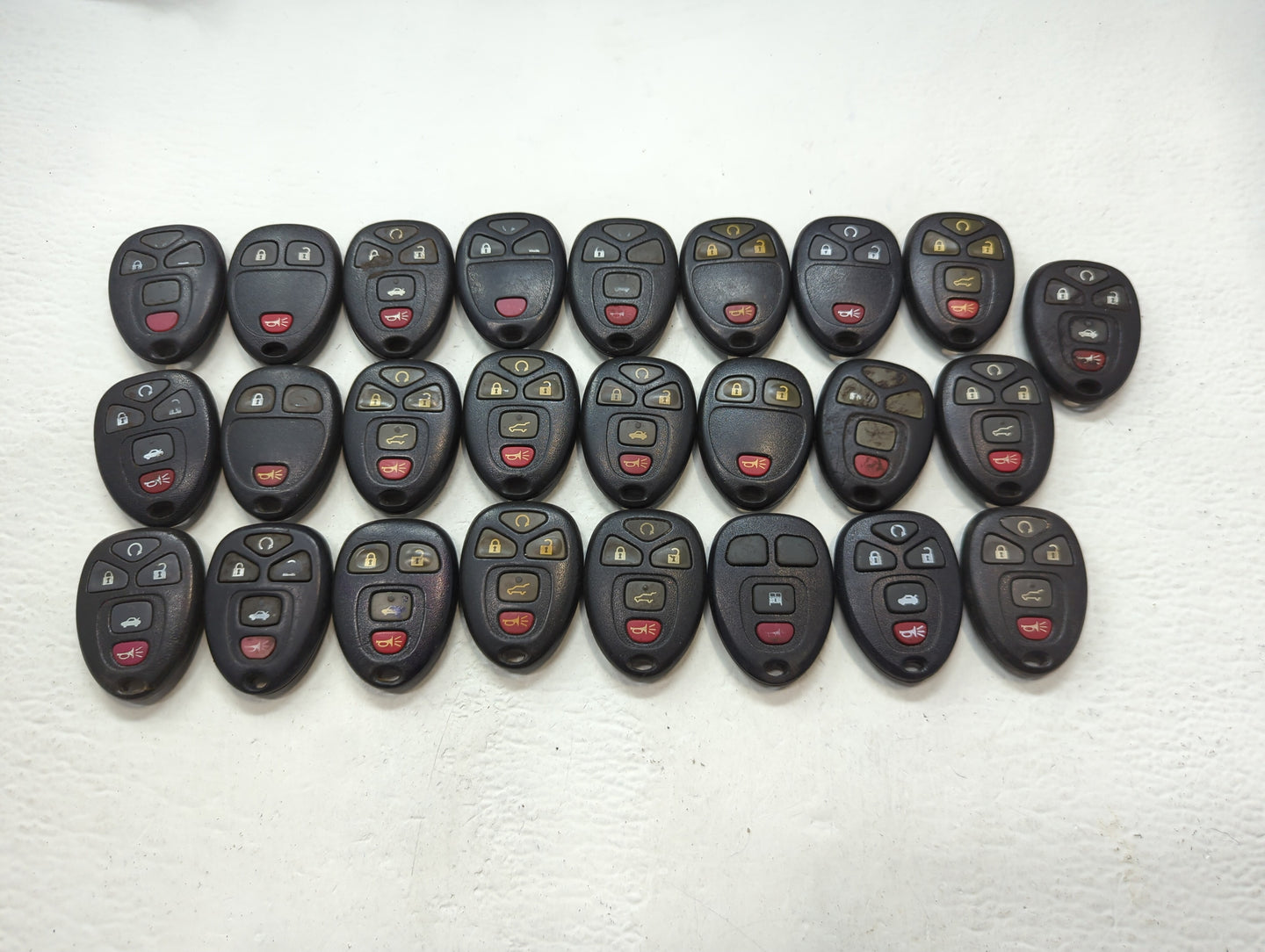 Lot of 25 Chevrolet Keyless Entry Remote Fob OUC60221 | OUC60270 MIXED - Oemusedautoparts1.com