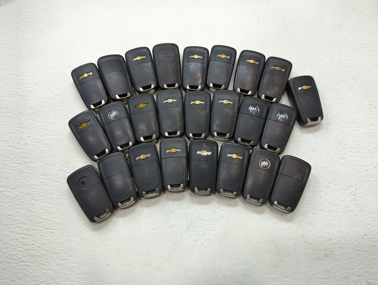 Lot of 25 Chevrolet Keyless Entry Remote Fob AVL-B01T1AC | OHT01060512 - Oemusedautoparts1.com