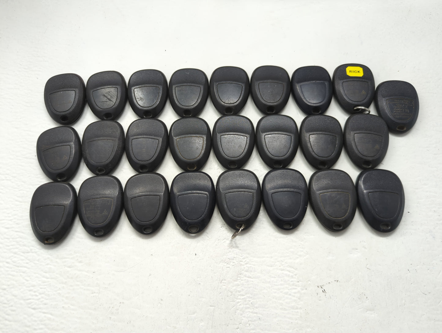 Lot of 25 Chevrolet Keyless Entry Remote Fob OUC60221 | OUC60270 | - Oemusedautoparts1.com