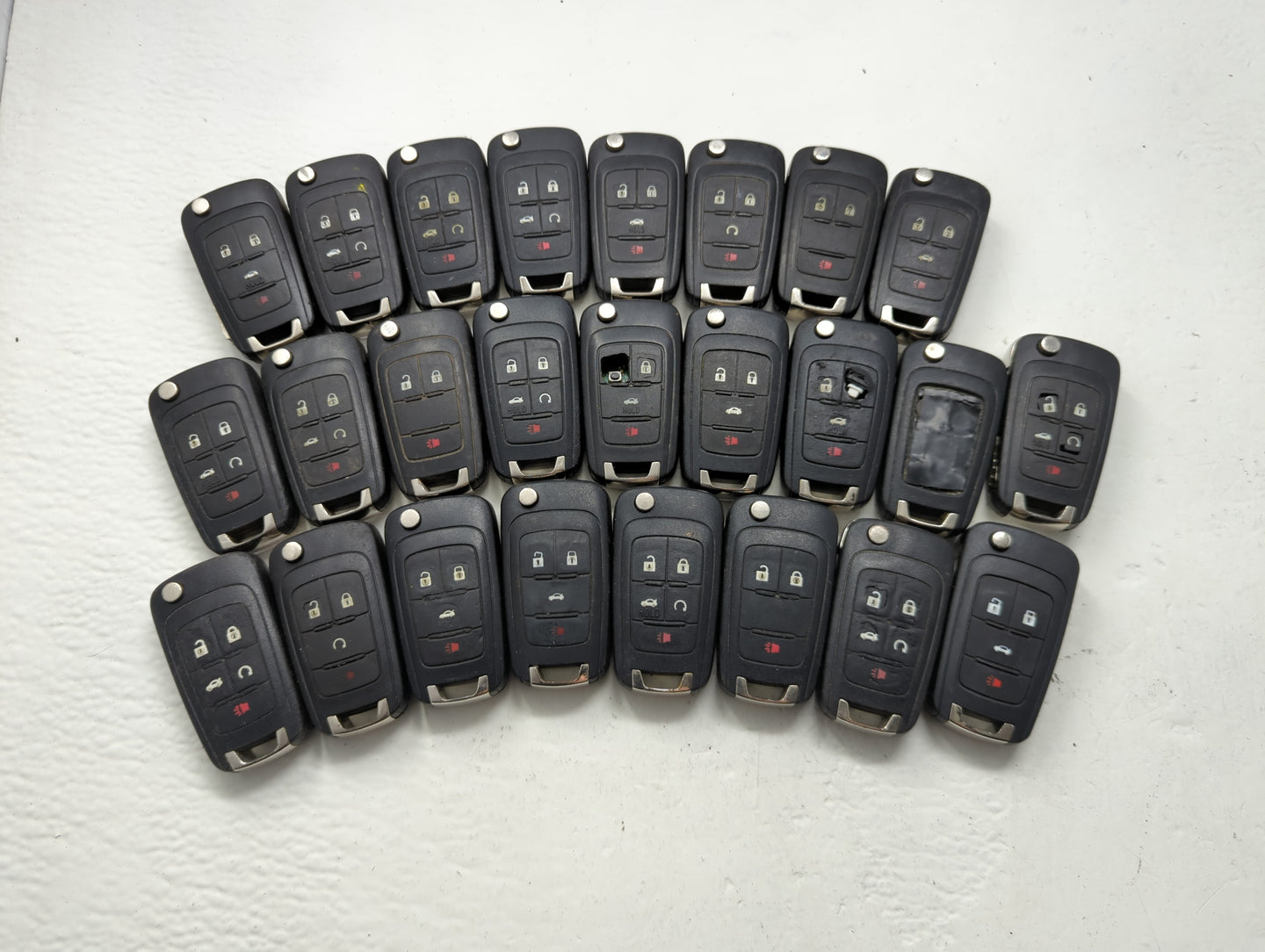 Lot of 25 Chevrolet Keyless Entry Remote Fob MIXED FCC IDS MIXED PART - Oemusedautoparts1.com