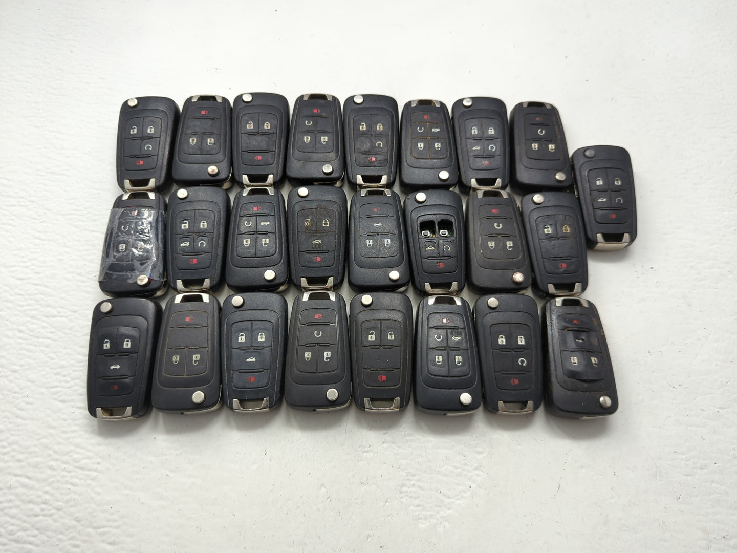 Lot of 25 Chevrolet Keyless Entry Remote Fob MIXED FCC IDS MIXED PART - Oemusedautoparts1.com