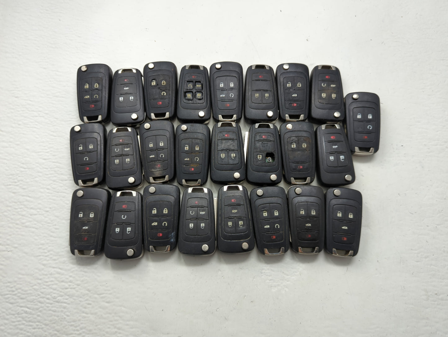 Lot of 25 Chevrolet Keyless Entry Remote Fob MIXED FCC IDS MIXED PART - Oemusedautoparts1.com