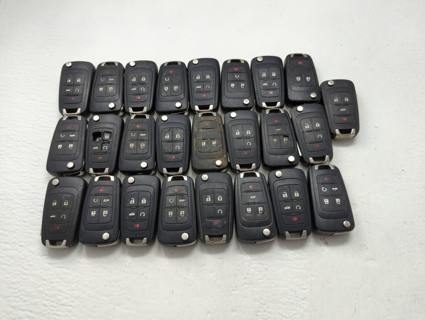 Lot of 25 Chevrolet Keyless Entry Remote Fob MIXED FCC IDS MIXED PART - Oemusedautoparts1.com