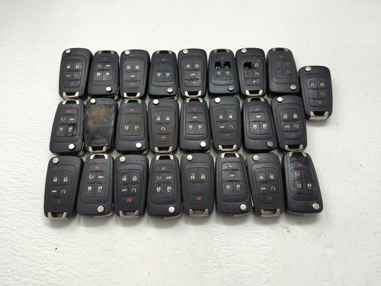 Lot of 25 Chevrolet Keyless Entry Remote Fob MIXED FCC IDS MIXED PART - Oemusedautoparts1.com
