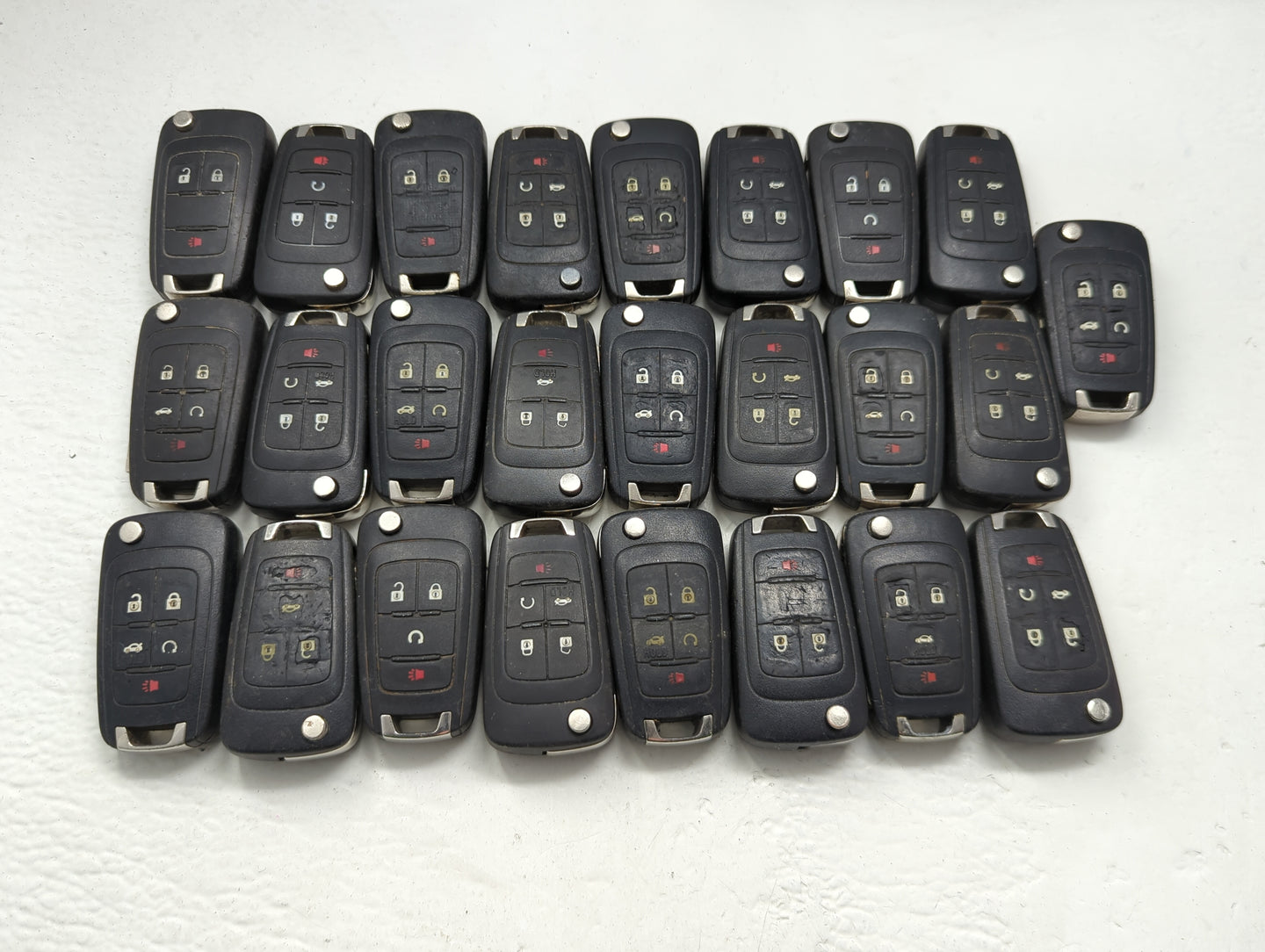 Lot of 25 Chevrolet Keyless Entry Remote Fob MIXED FCC IDS MIXED PART - Oemusedautoparts1.com