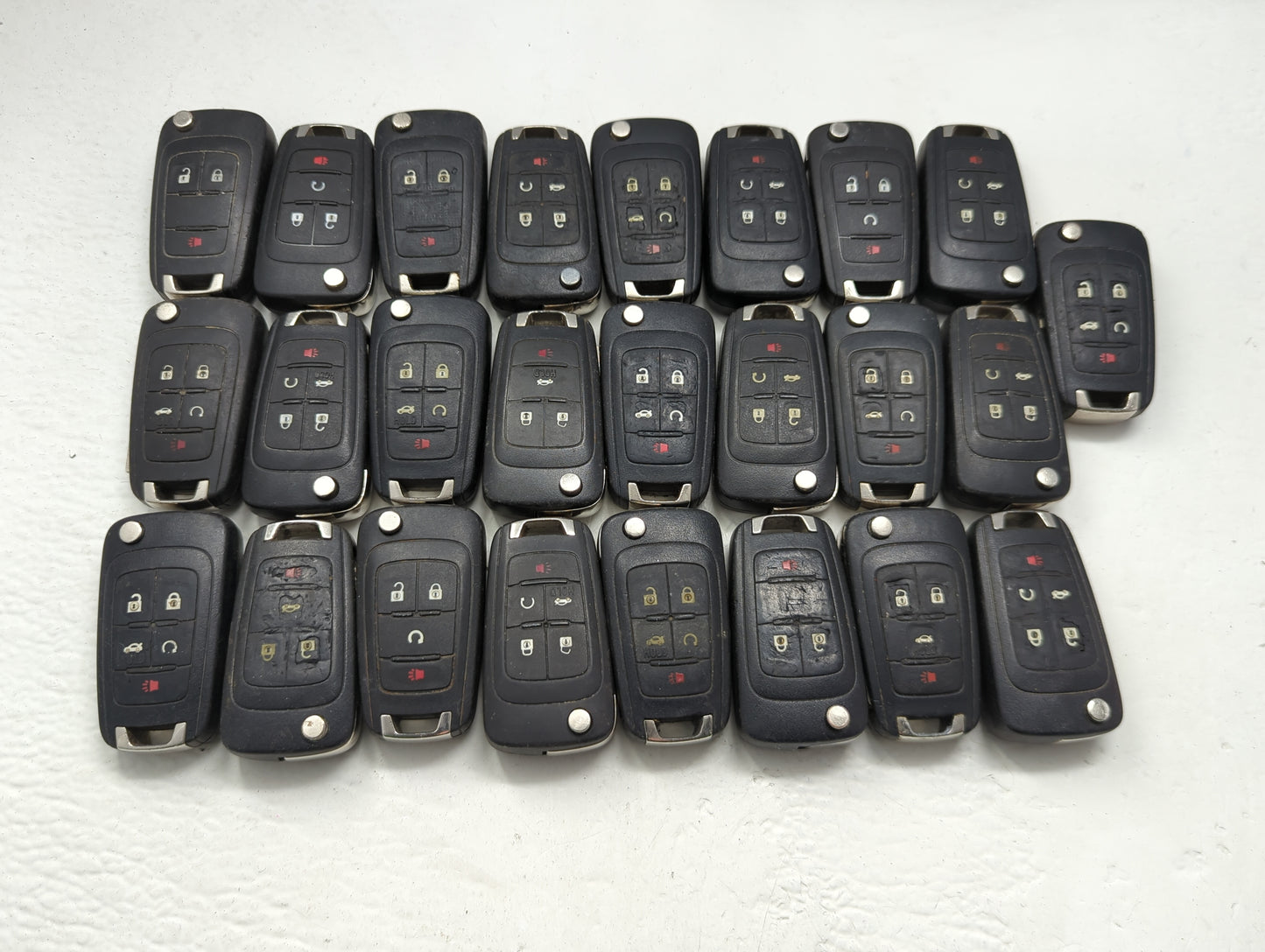 Lot of 25 Chevrolet Keyless Entry Remote Fob MIXED FCC IDS MIXED PART - Oemusedautoparts1.com