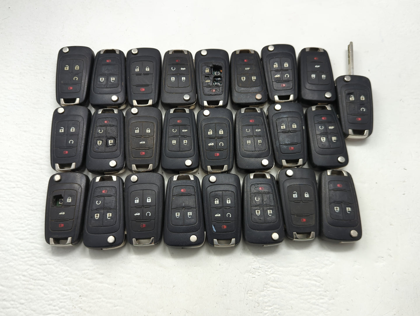 Lot of 25 Chevrolet Keyless Entry Remote Fob MIXED FCC IDS MIXED PART - Oemusedautoparts1.com