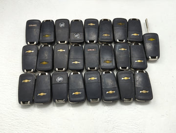 Lot of 25 Chevrolet Keyless Entry Remote Fob MIXED FCC IDS MIXED PART