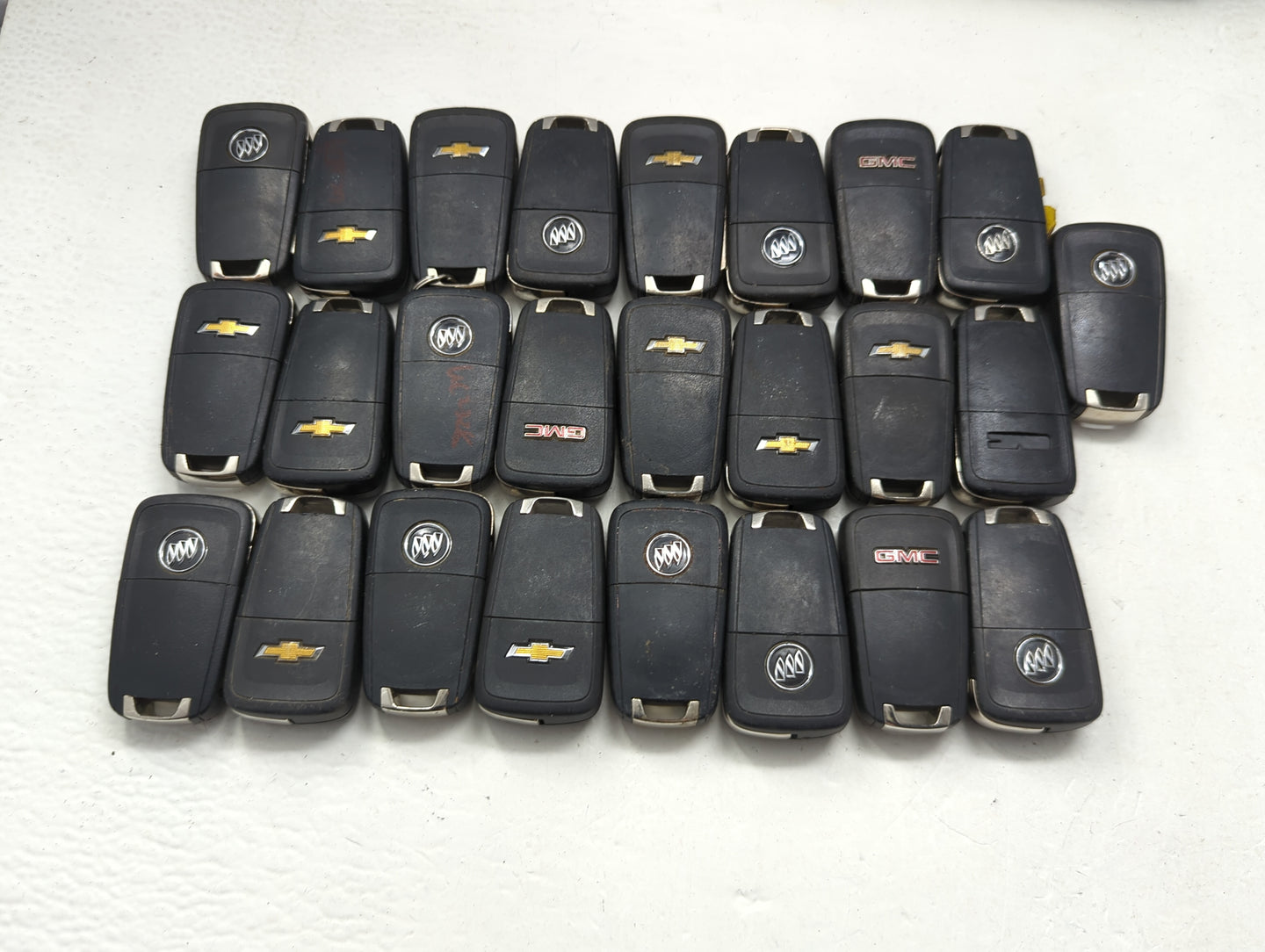 Lot of 25 Chevrolet Keyless Entry Remote Fob P409MK74940931 | - Oemusedautoparts1.com