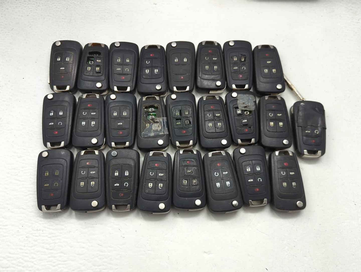 Lot of 25 Chevrolet Keyless Entry Remote Fob V2T01060512 | VT2T1016512 - Oemusedautoparts1.com