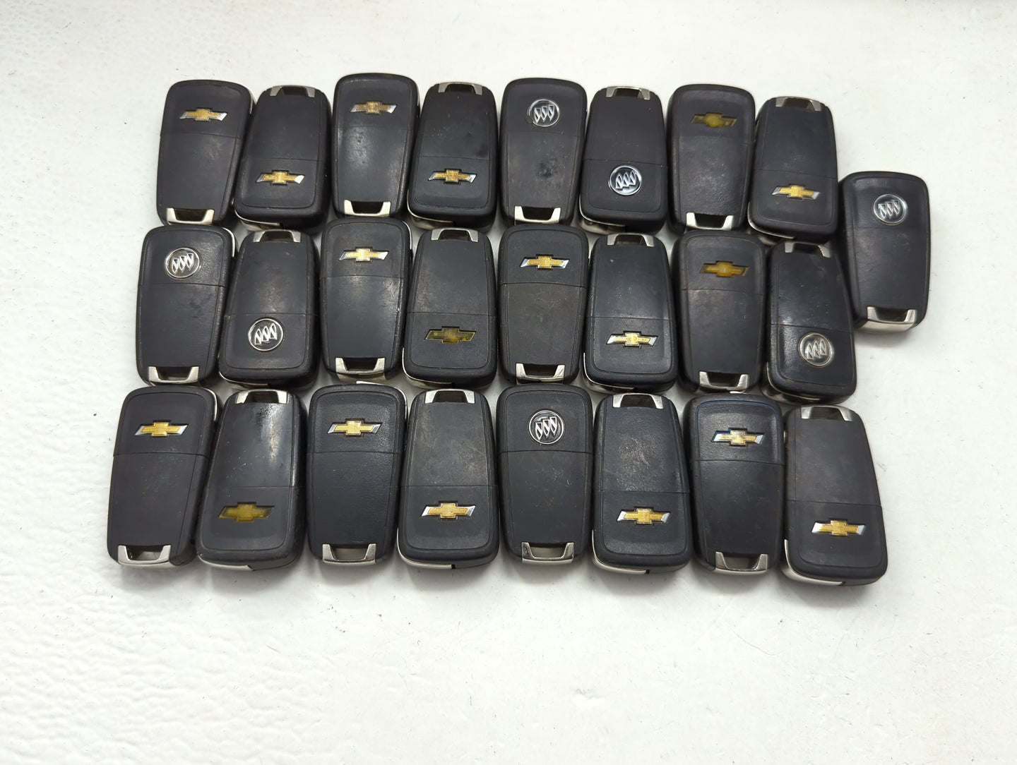 Lot of 25 Chevrolet Keyless Entry Remote Fob AVL-B01T1AC MIXED PART - Oemusedautoparts1.com
