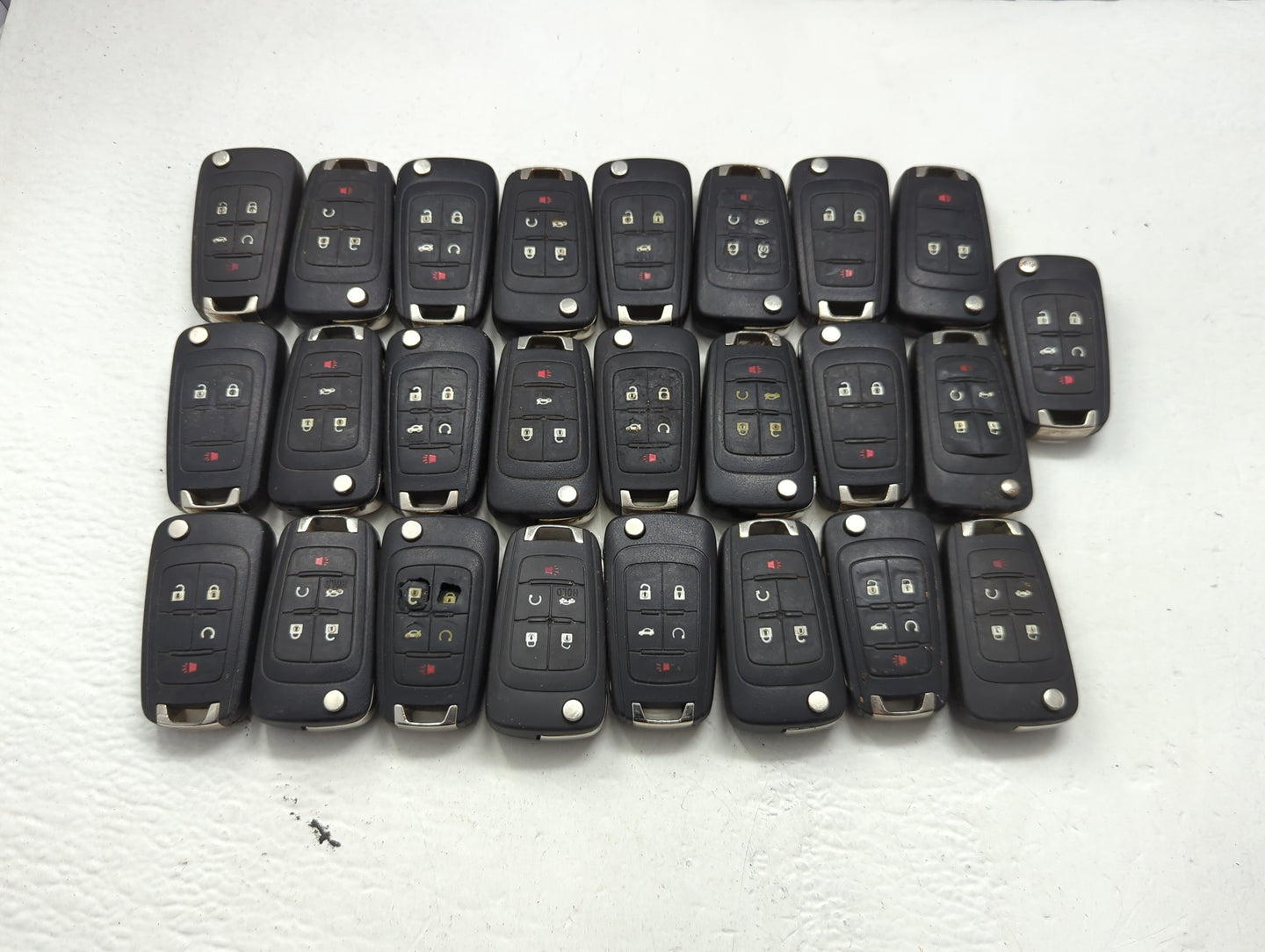 Lot of 25 Chevrolet Keyless Entry Remote Fob OHT01060512 | VT201060512 - Oemusedautoparts1.com