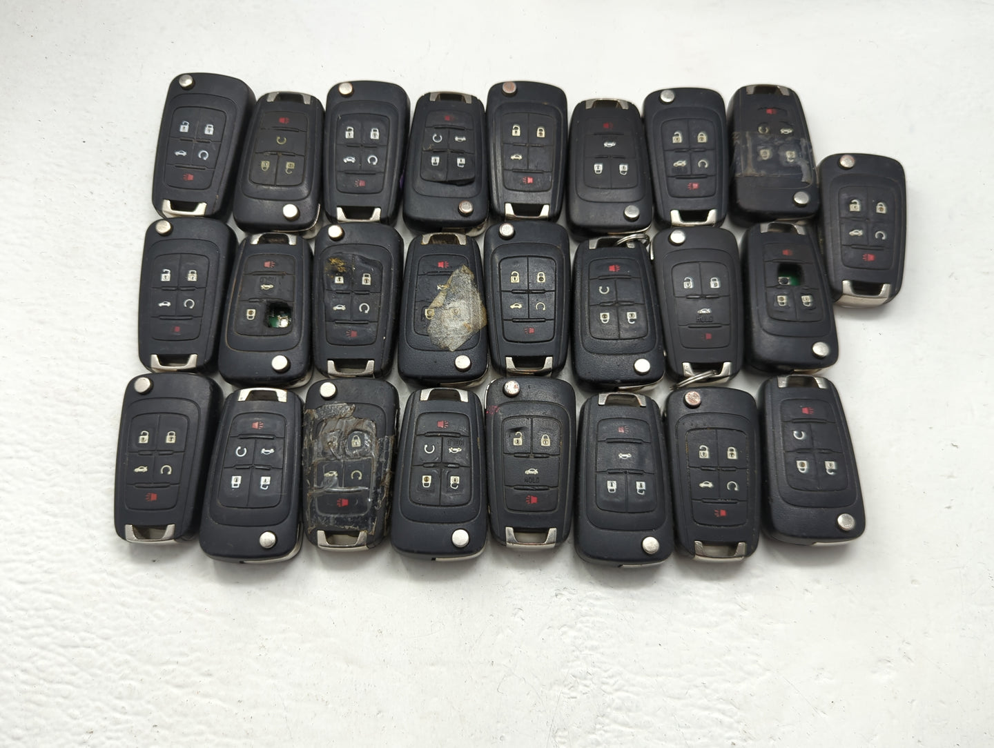 Lot of 25 Chevrolet Keyless Entry Remote Fob MIXED FCC IDS MIXED PART - Oemusedautoparts1.com