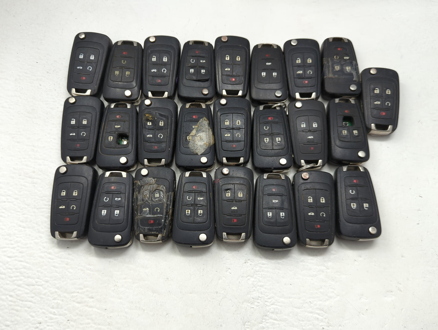 Lot of 25 Chevrolet Keyless Entry Remote Fob MIXED FCC IDS MIXED PART - Oemusedautoparts1.com