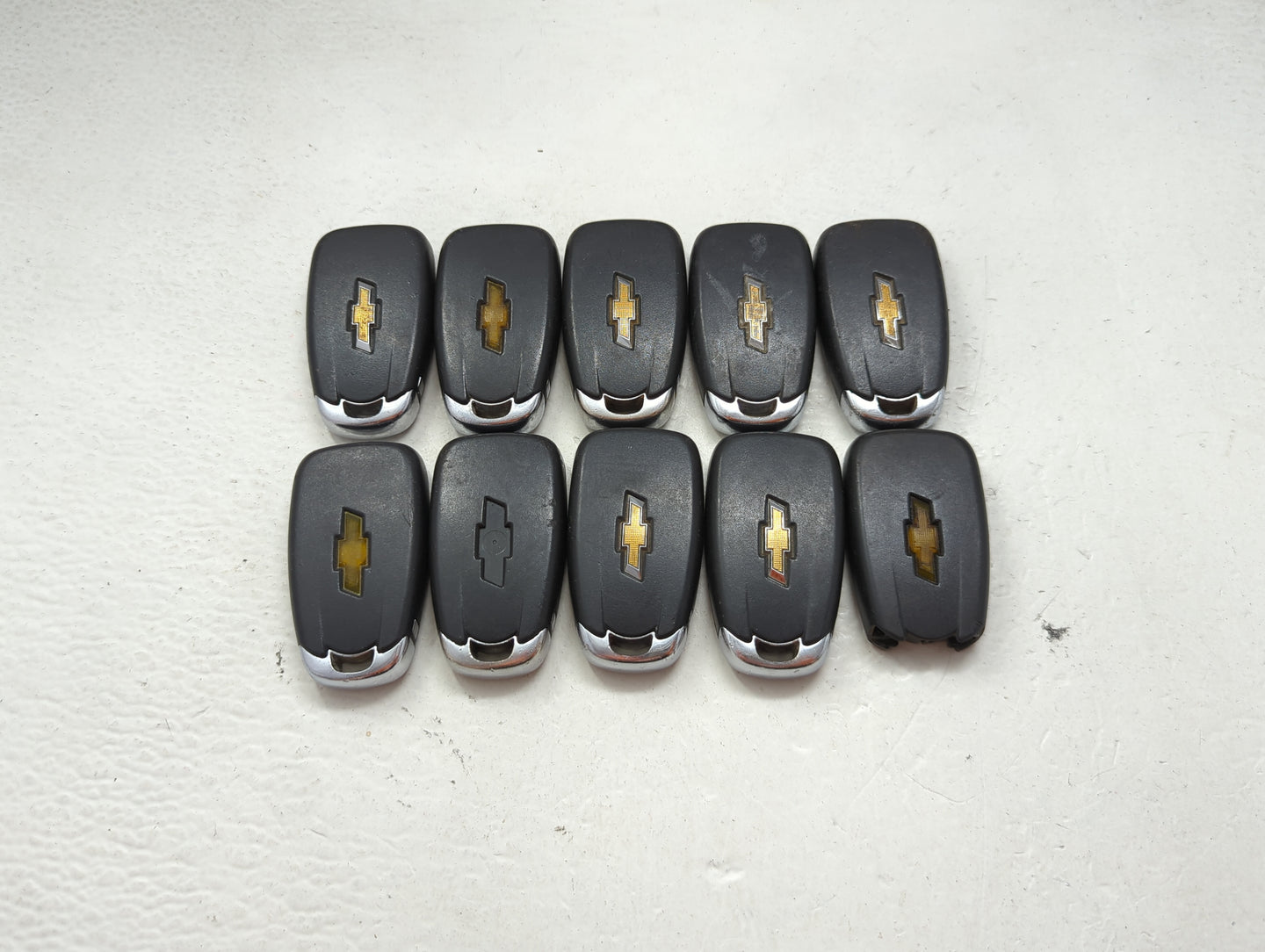 Lot of 10 Chevrolet Keyless Entry Remote Fob MIXED FCC IDS MIXED PART 1476130 - Oemusedautoparts1.com
