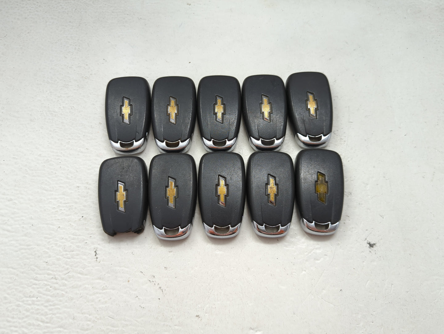 Lot of 10 Chevrolet Keyless Entry Remote Fob MIXED FCC IDS MIXED PART 1476141 - Oemusedautoparts1.com