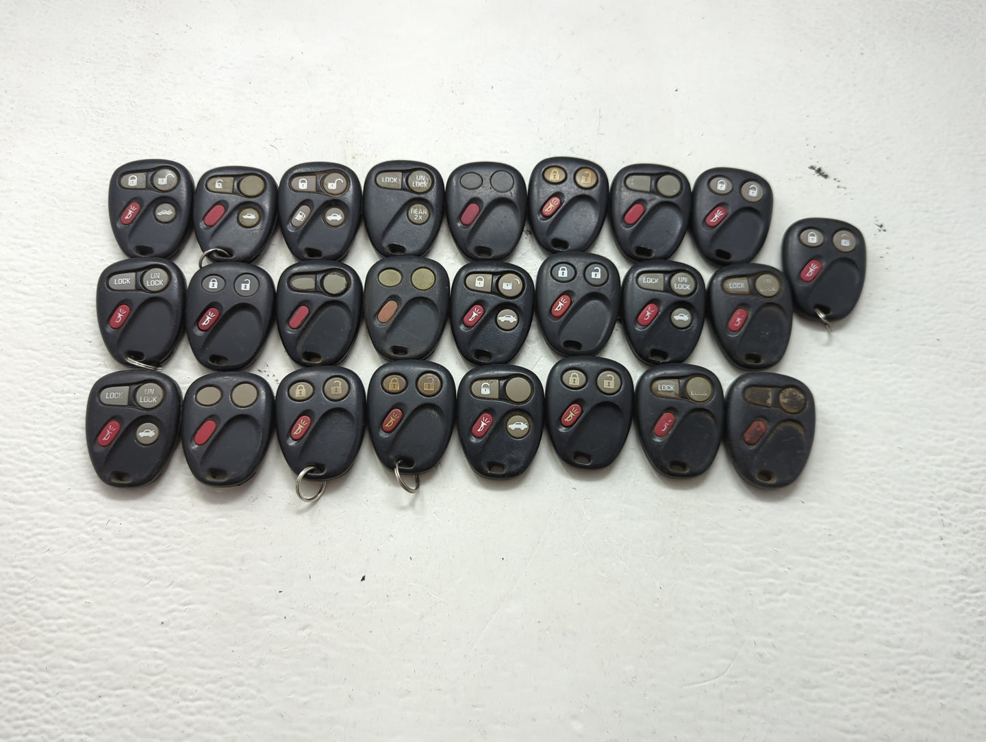 Lot of 25 Chevrolet Keyless Entry Remote Fob MIXED FCC IDS MIXED PART 1476701 - Oemusedautoparts1.com