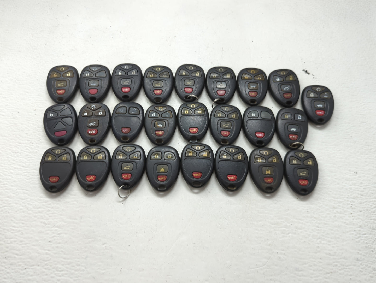 Lot of 25 Chevrolet Keyless Entry Remote Fob MIXED FCC IDS MIXED PART 1476704 - Oemusedautoparts1.com