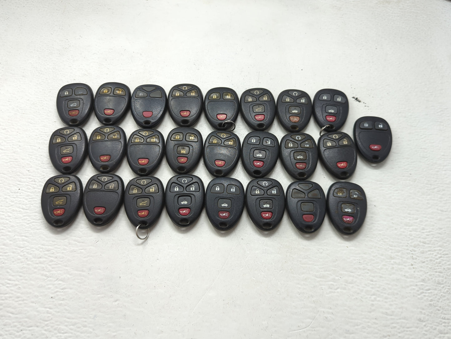 Lot of 25 Chevrolet Keyless Entry Remote Fob MIXED FCC IDS MIXED PART 1476707 - Oemusedautoparts1.com