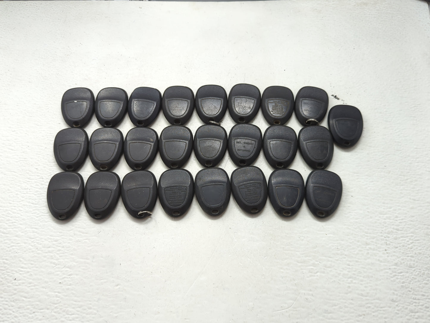 Lot of 25 Chevrolet Keyless Entry Remote Fob MIXED FCC IDS MIXED PART 1476707 - Oemusedautoparts1.com