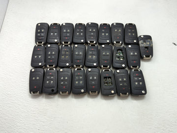 Lot of 25 Chevrolet Keyless Entry Remote Fob MIXED FCC IDS MIXED PART 1476724 - Oemusedautoparts1.com