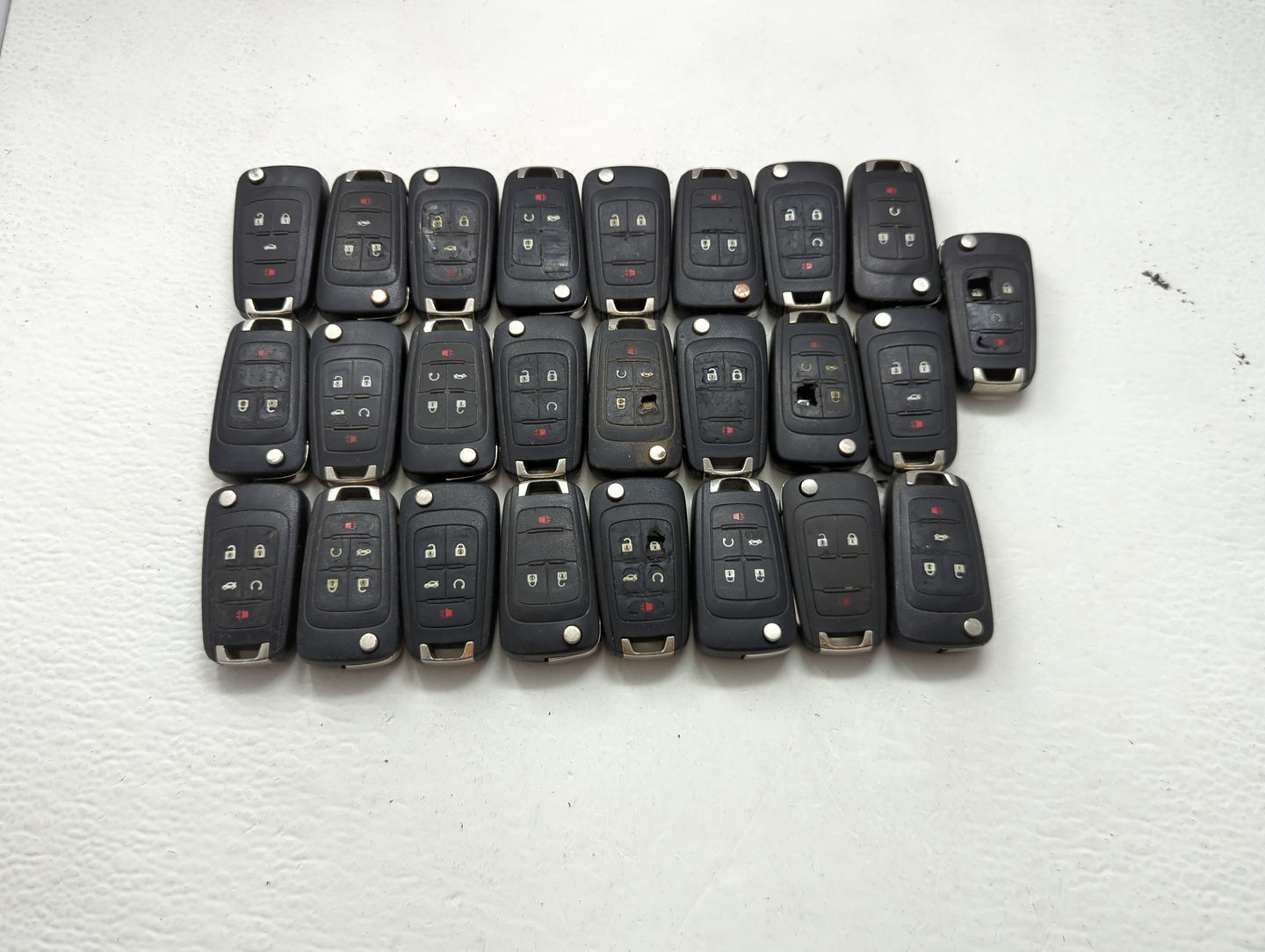 Lot of 25 Chevrolet Keyless Entry Remote Fob MIXED FCC IDS MIXED PART 1476726 - Oemusedautoparts1.com